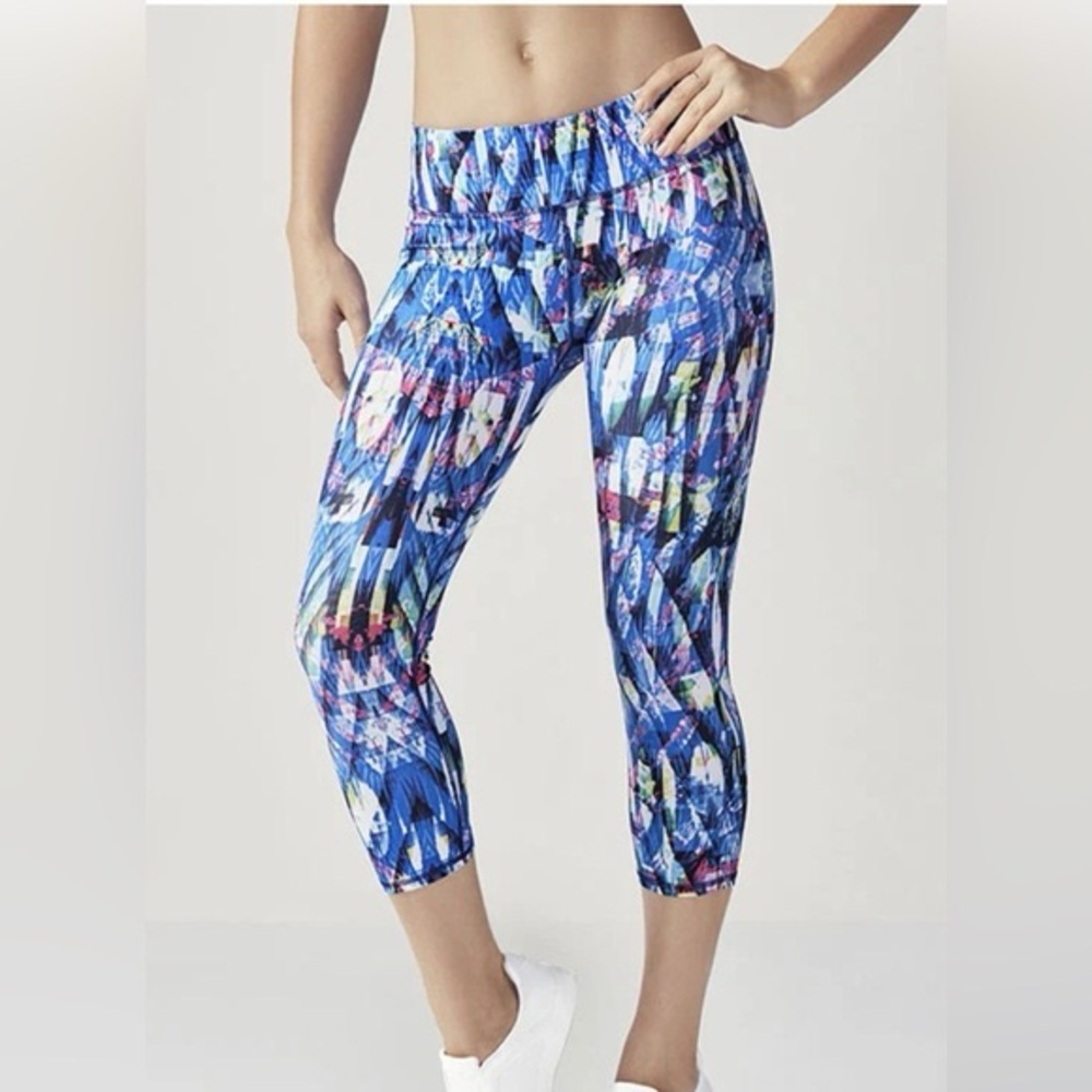 Fabletics Salar Capri Leggings